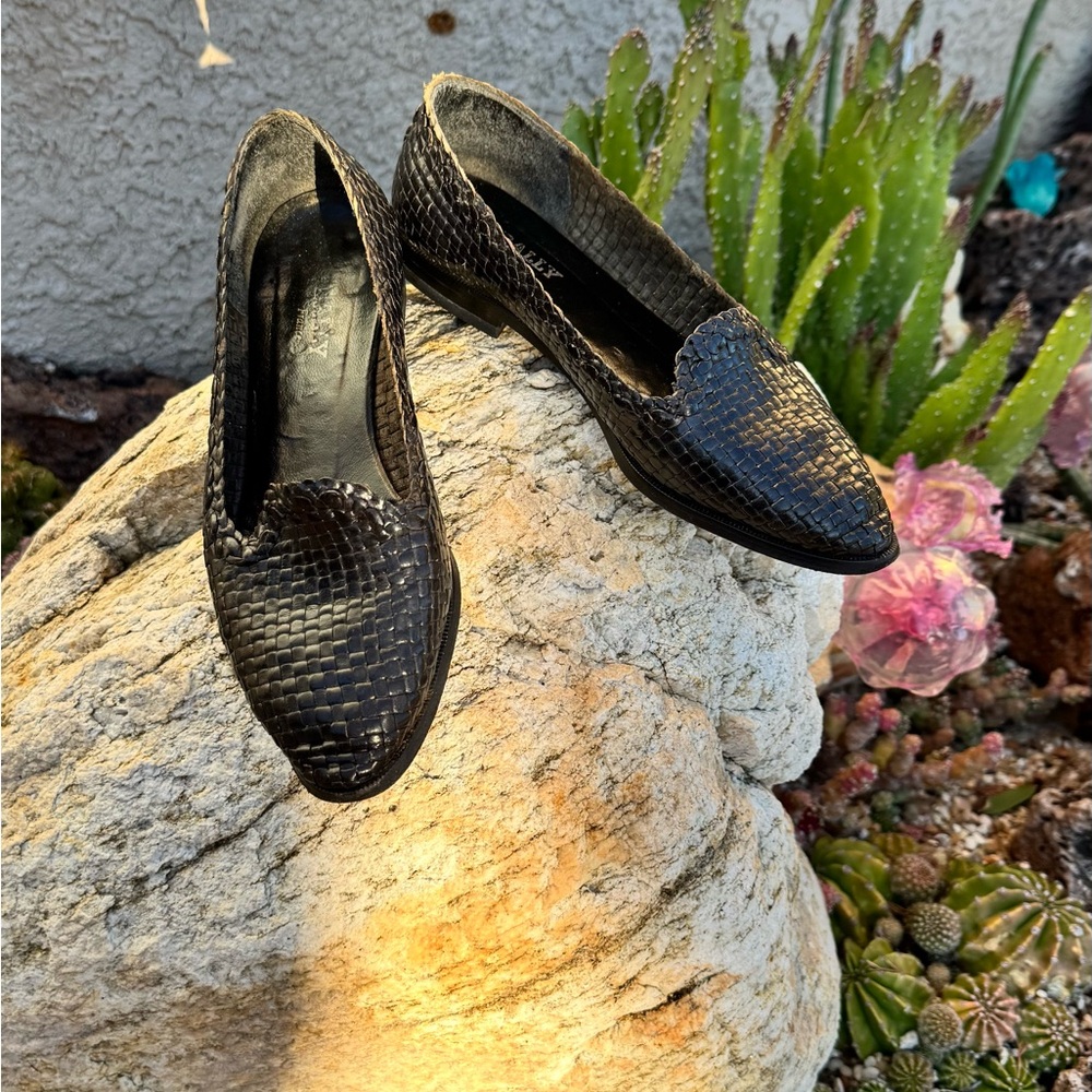 Vintage ETTA France Woven Leather Flats – Black Textured